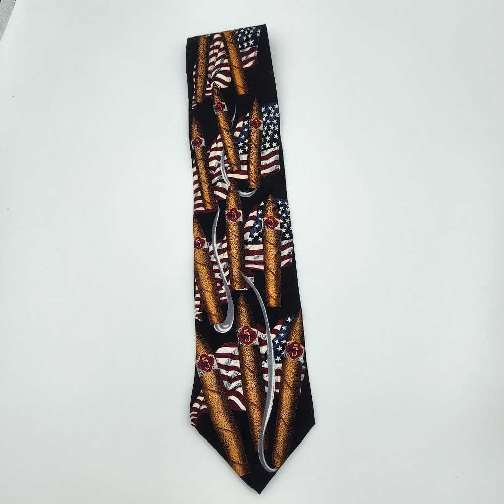 Van‎ Heusen VTG 100% Silk Americana Series Smoking Cigars Neck Tie - Picture 2 of 4